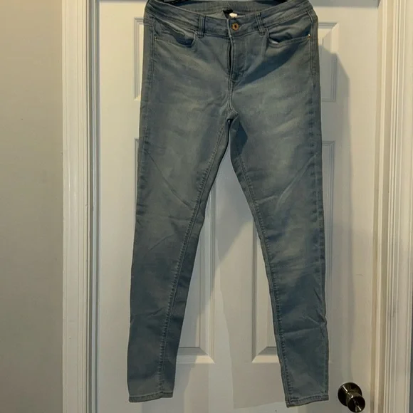 Divided H&M denim - Picture 1 of 2